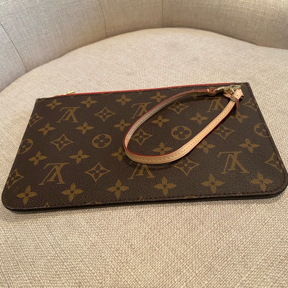 ❌SOLD❌Louis Vuitton neverfull pochette - Picture 9 of 10